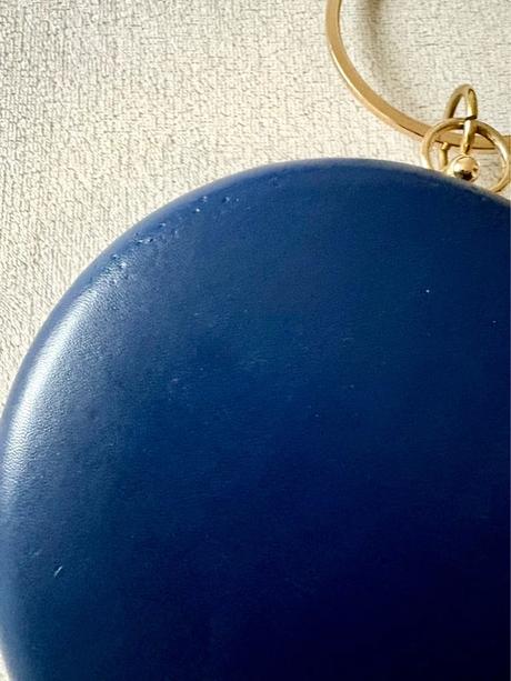 Elegantná okrúhla kabelka s 3d kvetmi, 