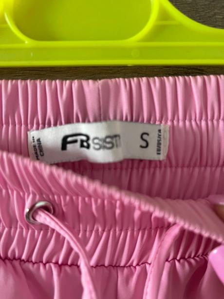 Ružové nohavice, new yorker,s