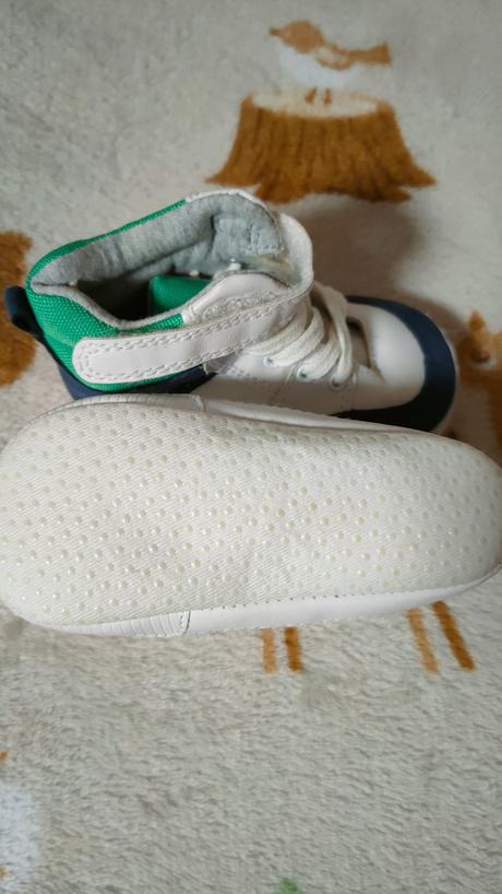 Detské capačky od 3 do 18 mesiacov, <17