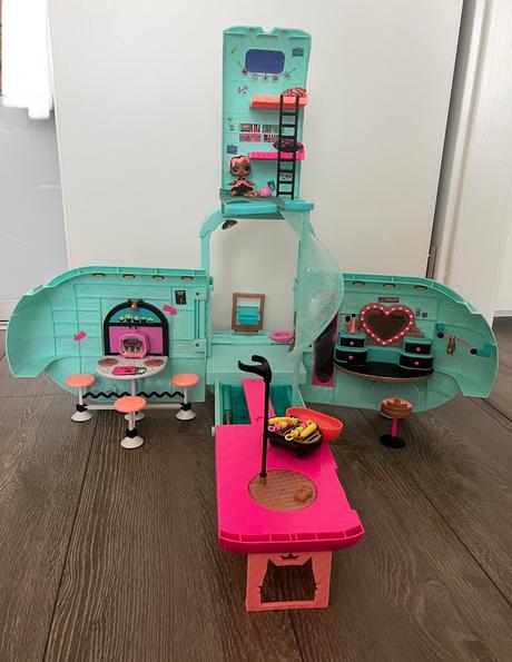 Lol surprise 2 in 1 glamper fashion camper karavan, 
