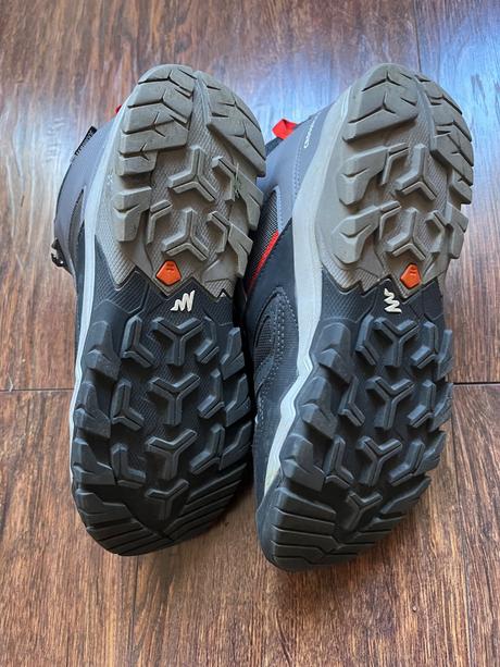 Turistické topánky malo nosene, quechua,37