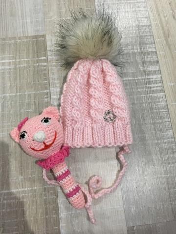 Pletena čiapka s veľkym brmbolcom, 56 - 158