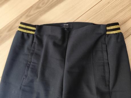 Elegantné tmavomodré nohavice so zlatým detailom, 36