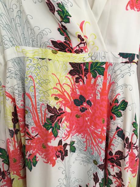 Kvetinkové letné šaty, 42