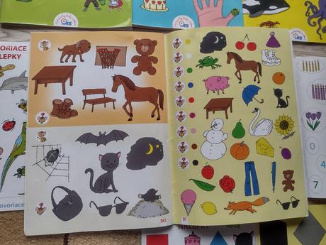 Hovoriace knihy a pero irs, 