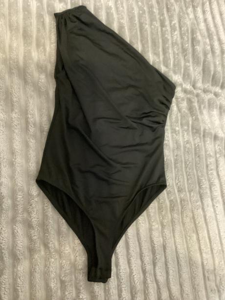 Body na jedno rameno, zara,s