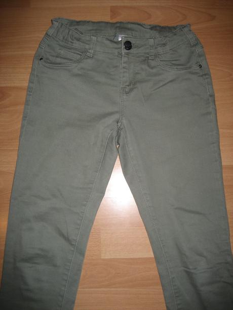 Pohodlné zelené rifle, c&a,176