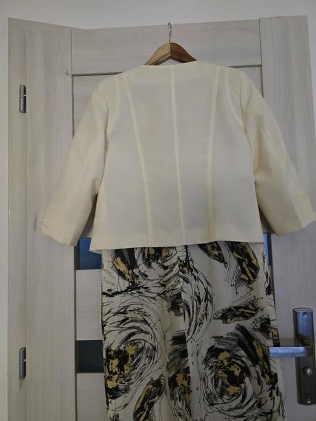 Sukienk9vy oblek, 42