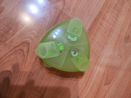 Dávkovač na umelé mlieko,