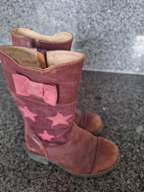 Kožené čižmy, 27