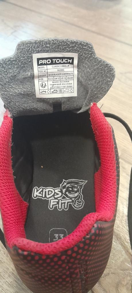 Kopačky na futbal, 33