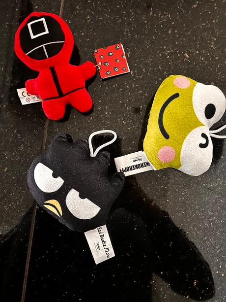 Malé plysaciky na uchytke 3 ks závesné,