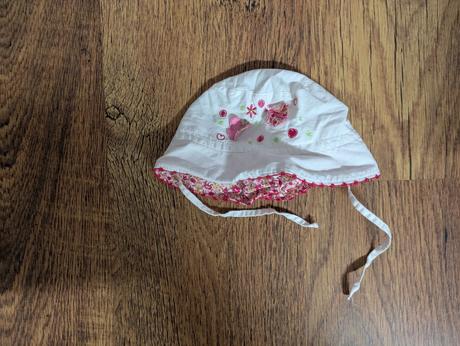 Klobúčik motýliky, 68