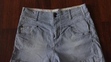 Pásikavé kraťasy v.29, 28