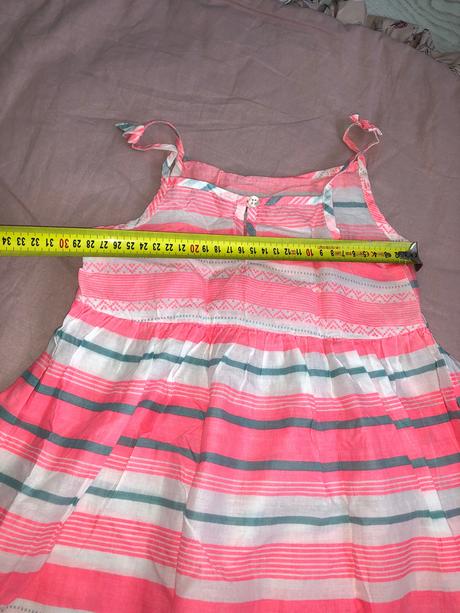 Lahucke saty, primark,116