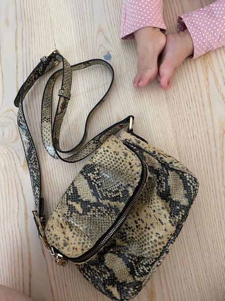 Kabelka crossbody, 