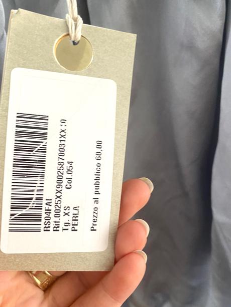 Hodvábna blúzka s otvoreným chrbtom, m