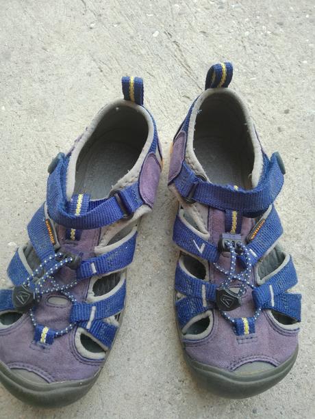 Sandálky, keen,32