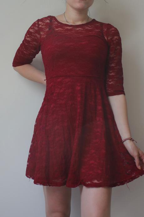 Čipkované šaty, s