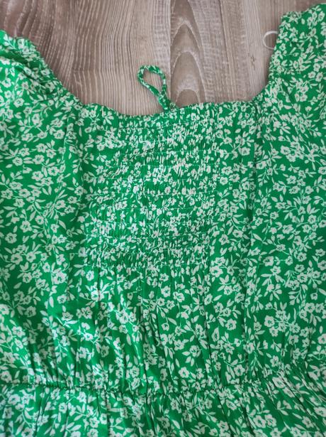 Viskózové kvetované šaty,