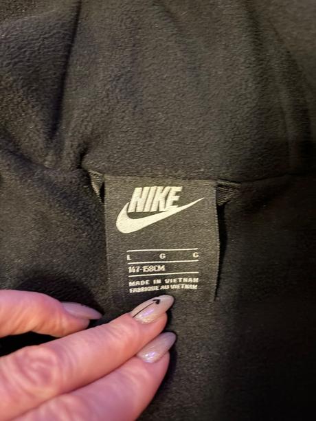 Nike bundička, nike,146