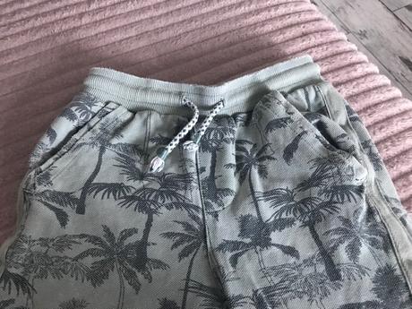 Kraťasy, reserved,110