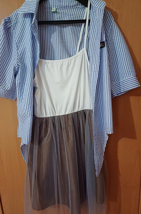 Dievčenské šaty, 176