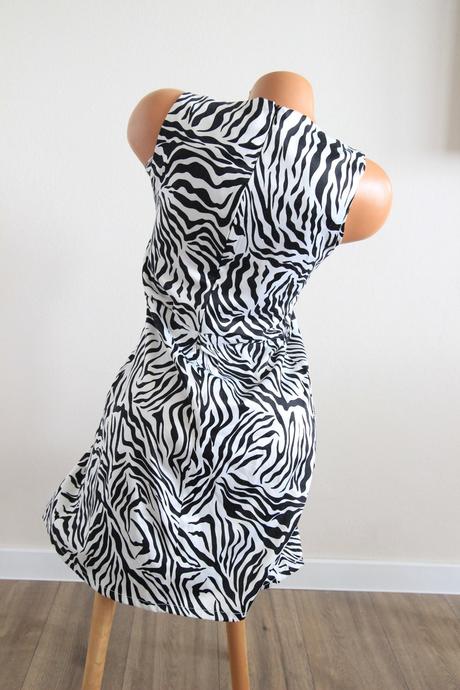 Elegantné čierno biele zebra šaty, s/m, m