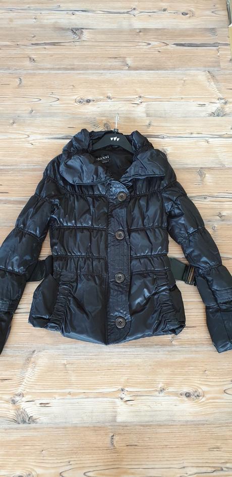 Čierna zimná bunda, s