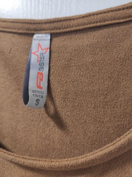 Crop top so strapcami, s