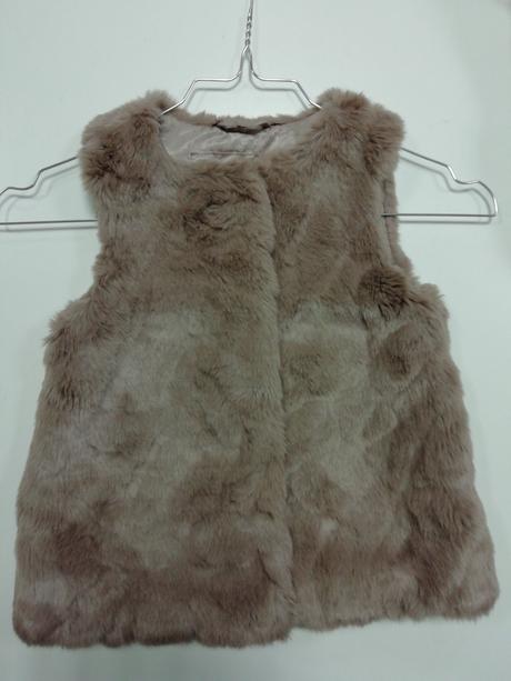 Kožušinová vesta m&s, marks & spencer,104