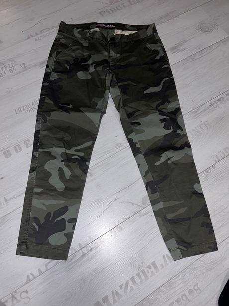 Damske nohavice a leginy, m