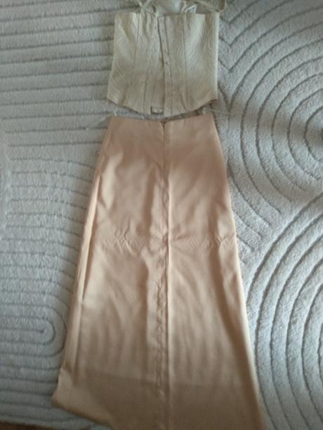 Spoločenské šaty, 36