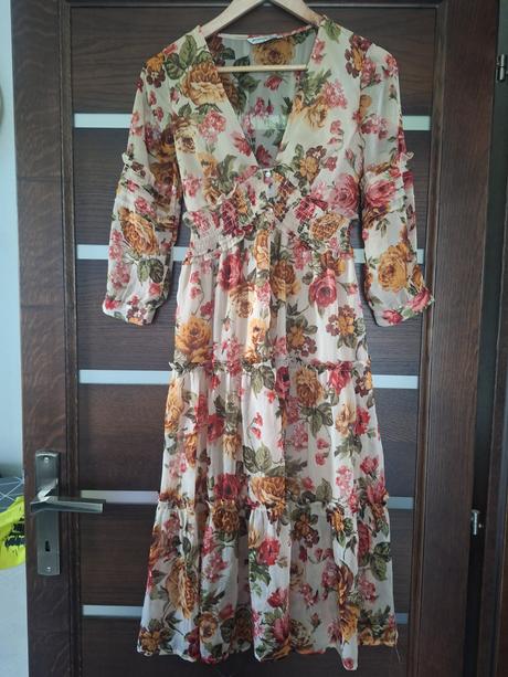Letne saty, stradivarius,s