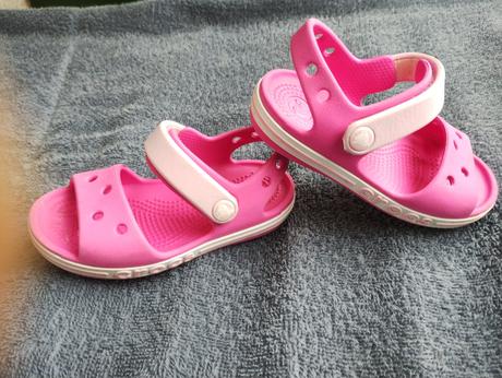 Sandále, crocs,23