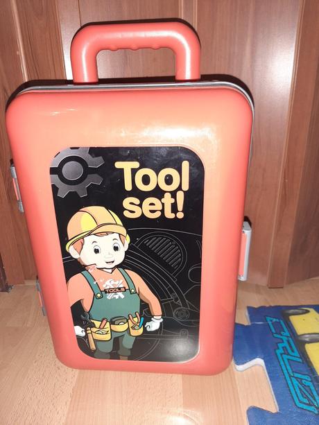 Pracovny stolik, kufrik, 