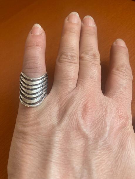 Strieborný prsteň, 