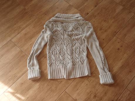 Sivý dierkovaný svetrík, h&m,s