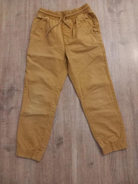 Nohavice, reserved,134