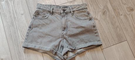 Krátke šortky, bershka,36