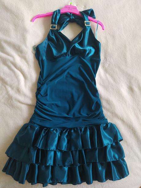 Spoločenské šaty, m