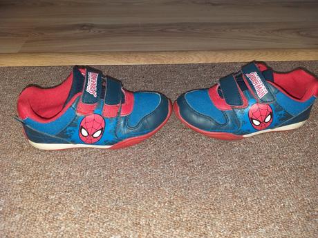 Botasky, deichmann,28