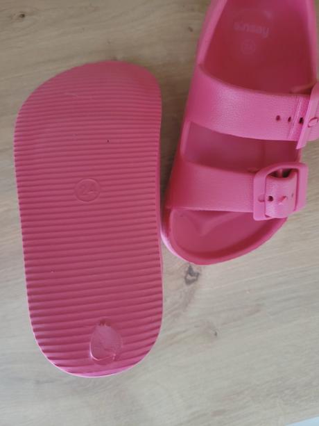 Nové gumené sandále, sinsay,24
