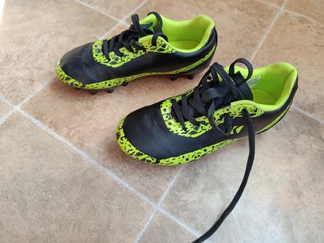 Halovky a kopačky, umbro,33