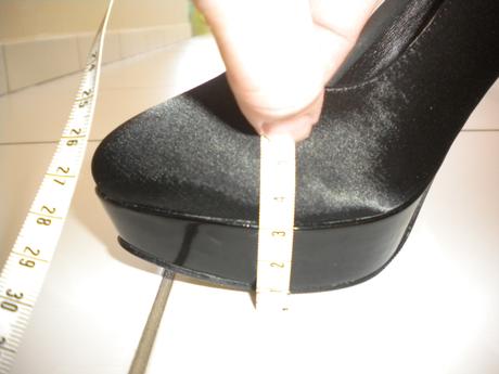 Čierne saténové lodičky, 39