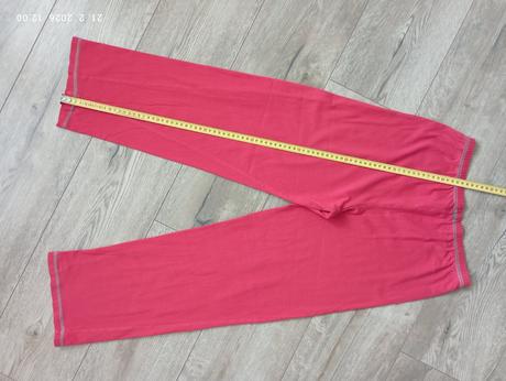 Tenšie pyžamové tepláky 10-11r, 146