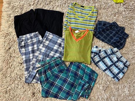 Balík pánskych pyžám, l