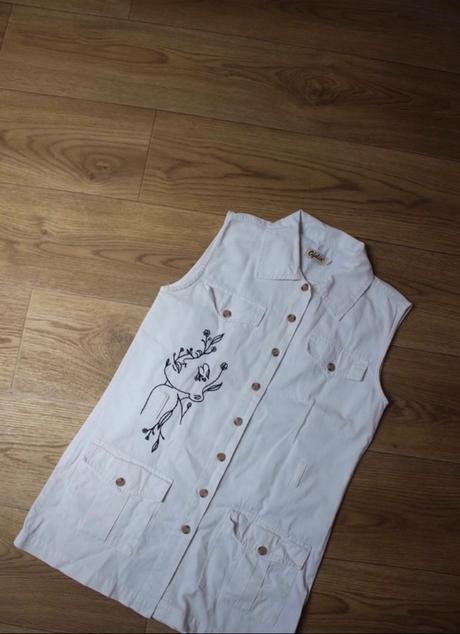 Vyšívané šaty, m