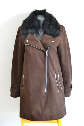 Hnedý kabát 38, 38