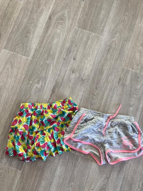 2 ks kraťasy, 140